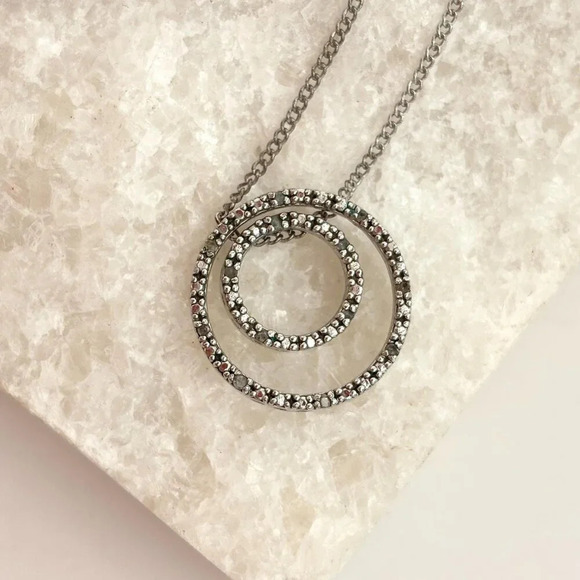Italian Made Sterling Silver Vintage Minimalist Cubic Zirconia Pendant Necklace - Picture 7 of 9